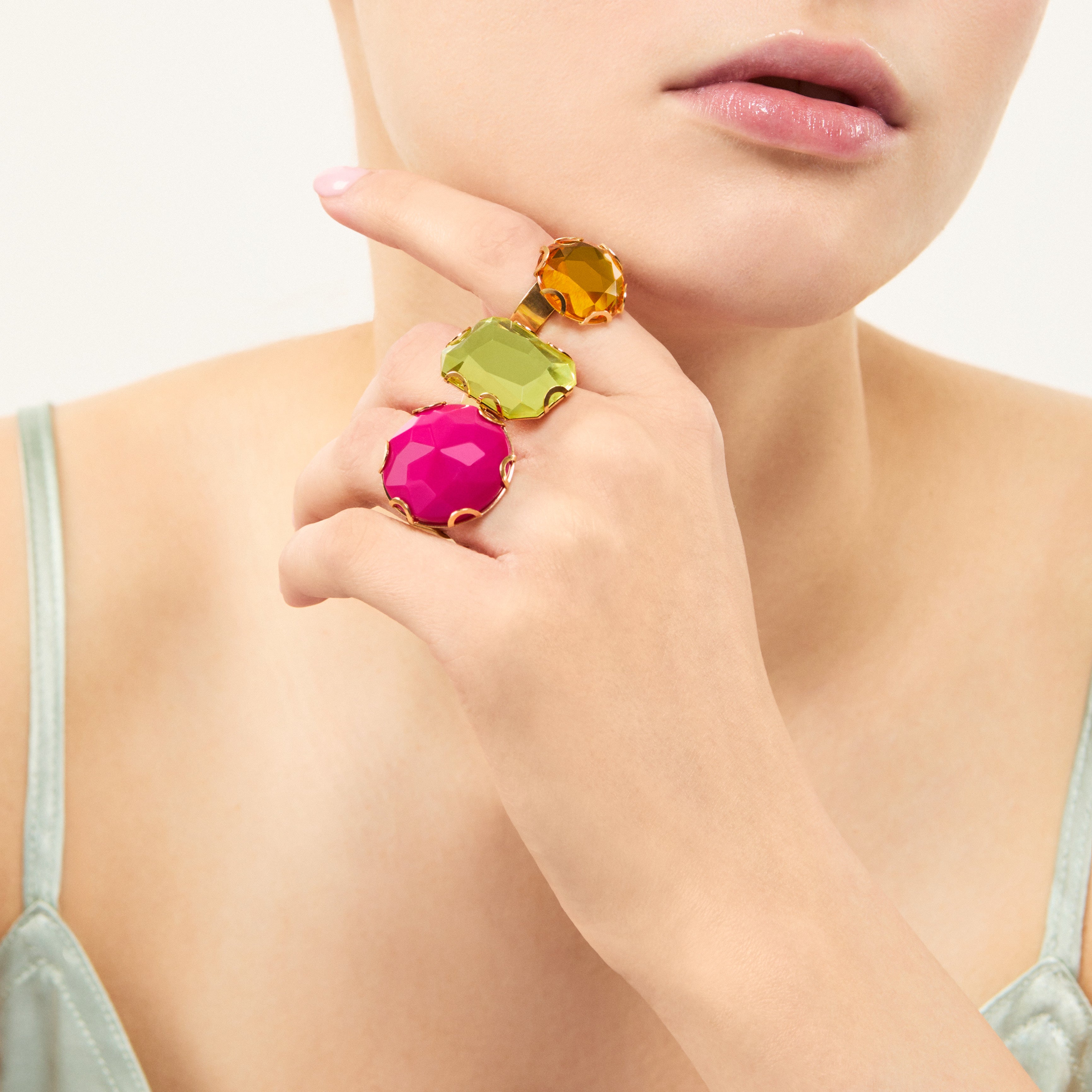 Ring with large circular top Sunrise - Fuchsia - Sodini Bijoux