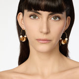 Orecchini a cerchio filiforme bonbon boule Vieste - Avorio e ambra - Sodini Bijoux